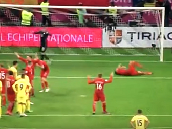 WATCH: Robert Lewandowski luck...